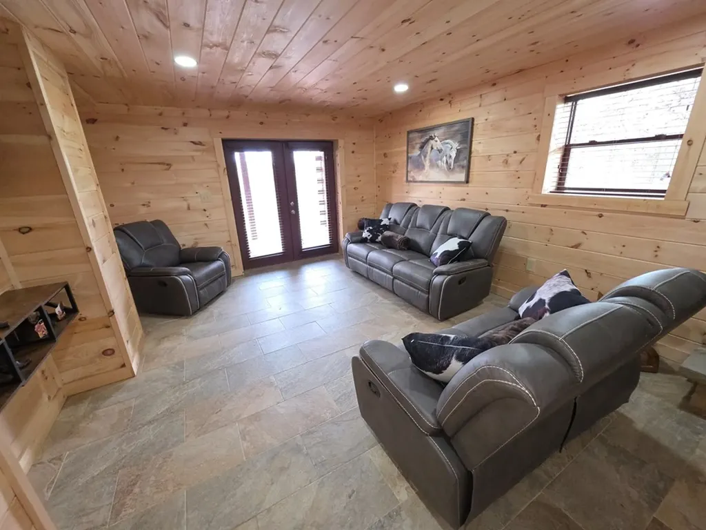 1313 Hidden River Road Rock Island TN 38581-2220