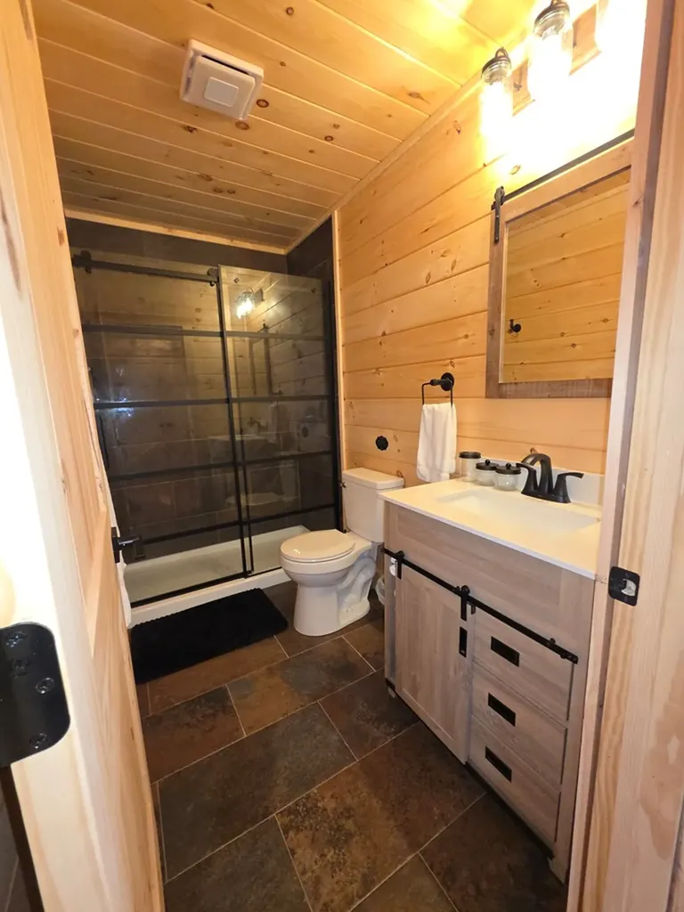 1313 Hidden River Road Rock Island TN 38581-2220