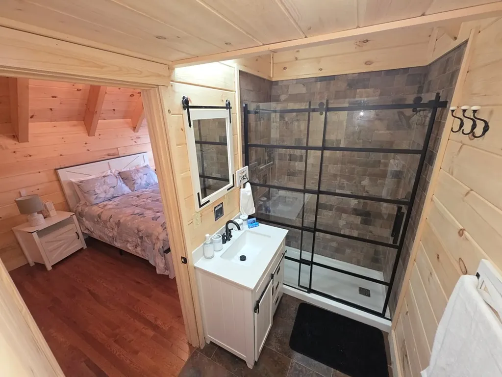 1313 Hidden River Road Rock Island TN 38581-2220