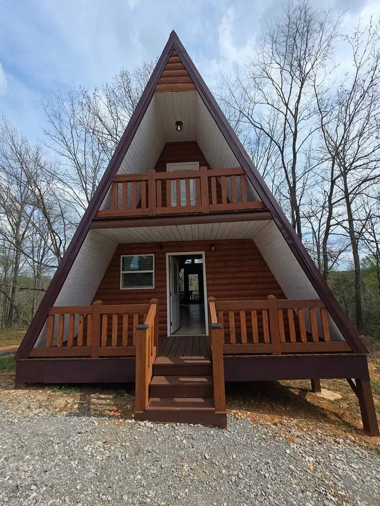 1313 Hidden River Road Rock Island TN 38581-2220