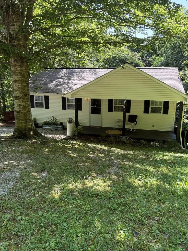 5079 Eagles Cove Road Byrdstown TN 38549