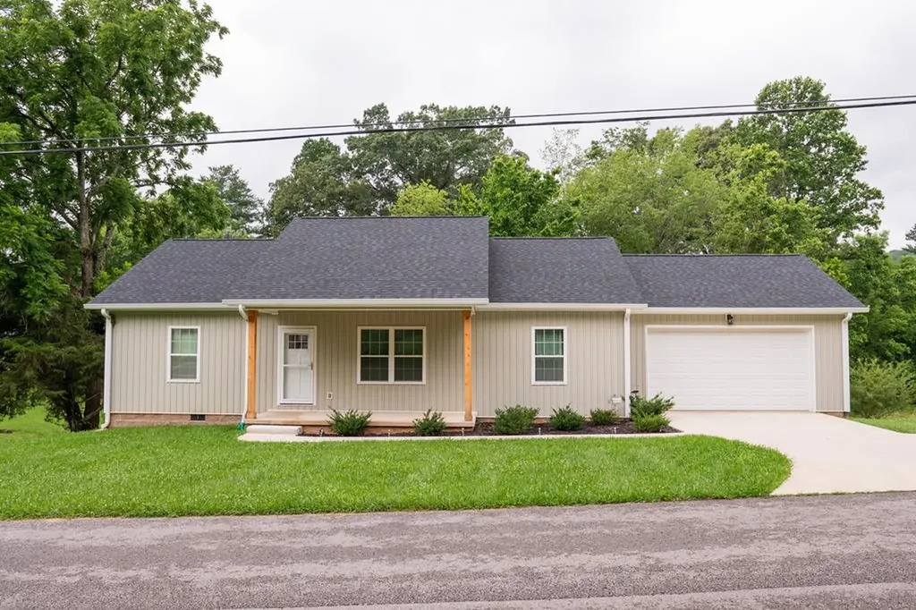 1366 Hidden Valley Road Livingston TN 38570