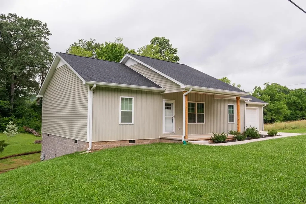1366 Hidden Valley Road Livingston TN 38570