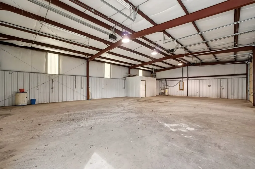 350 5th Avenue South Baxter TN 38544