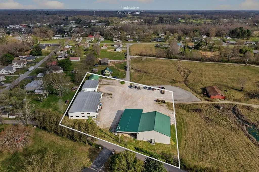 350 5th Avenue South Baxter TN 38544