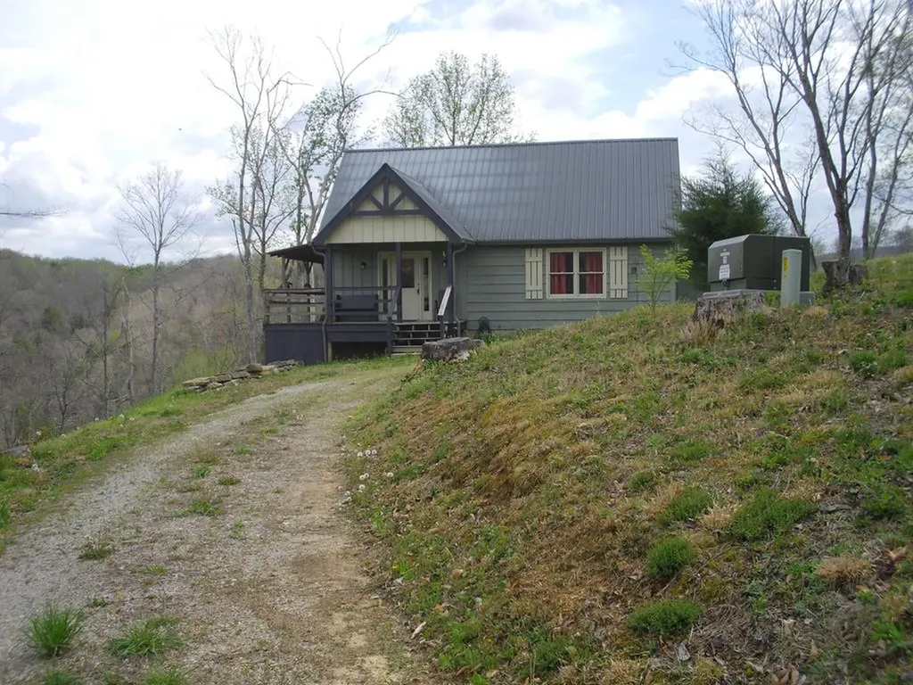 2520 Riverton Road Jamestown TN 38556