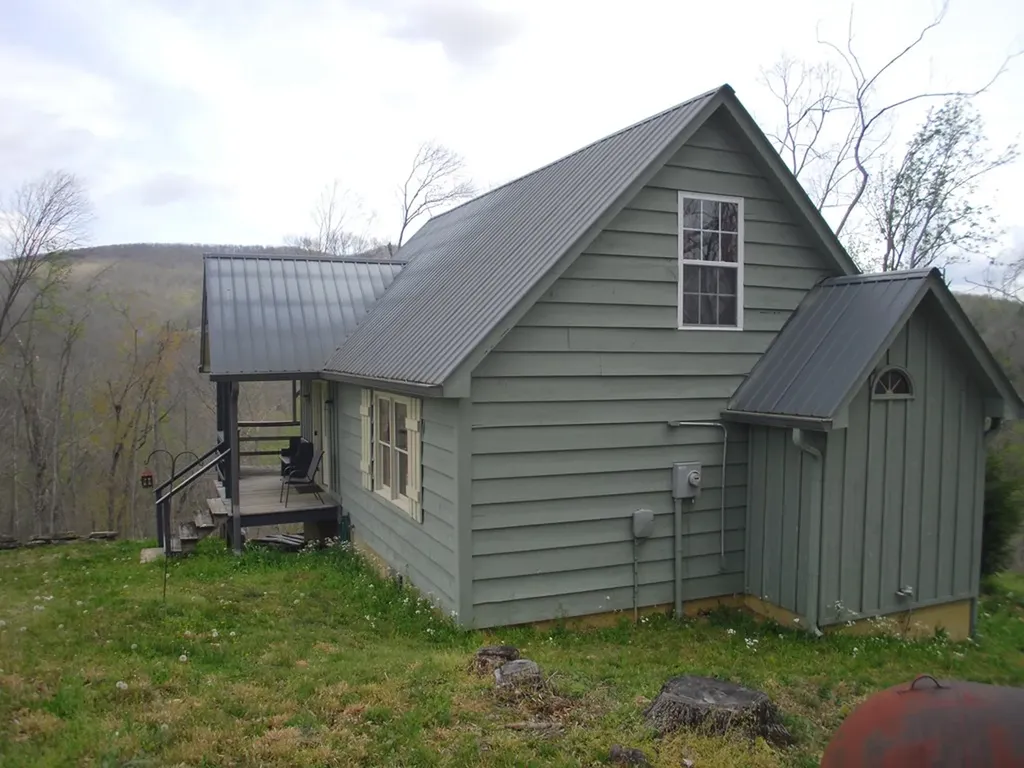 2520 Riverton Road Jamestown TN 38556
