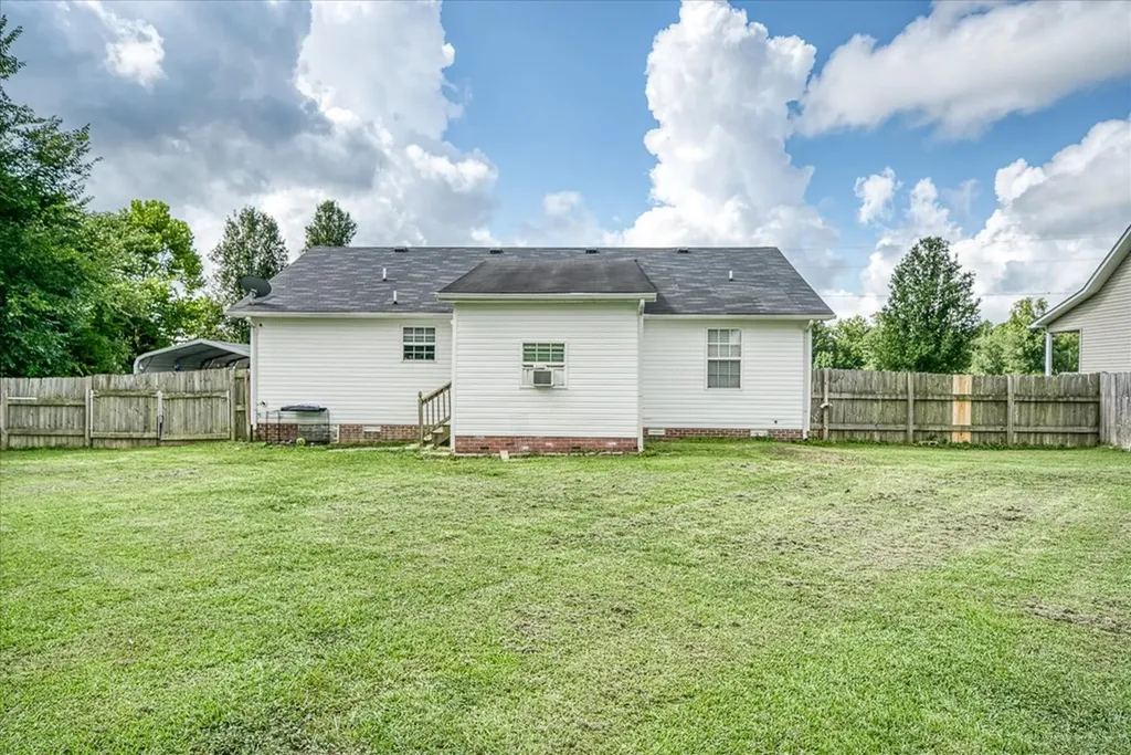 6775 Thomas Twin Oak Baxter TN 38544