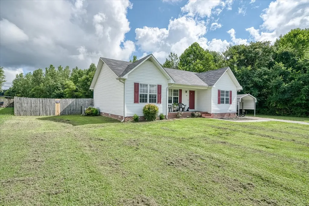 6775 Thomas Twin Oak Baxter TN 38544