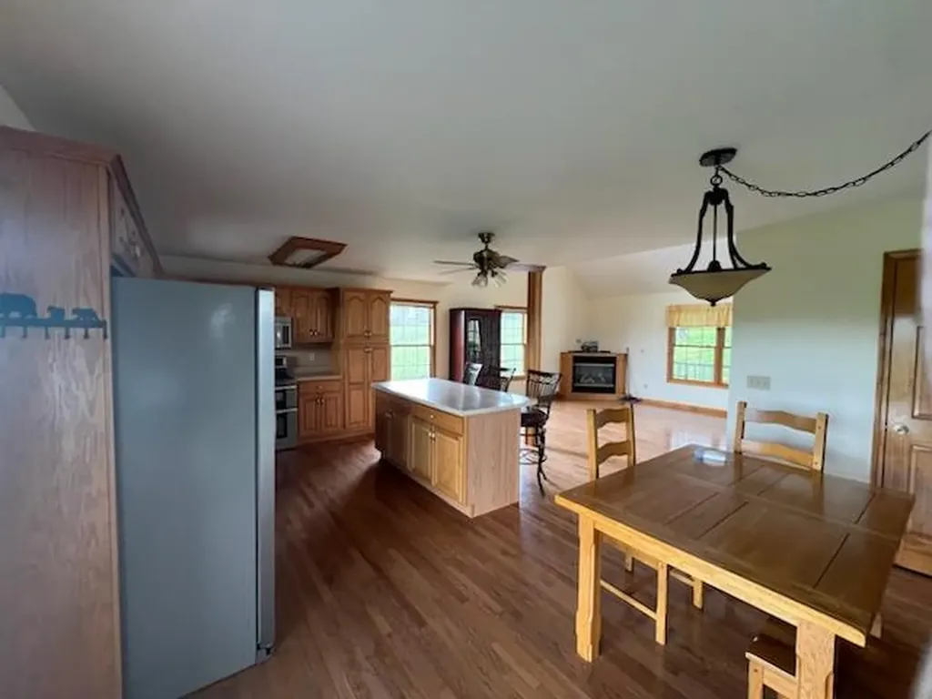1393 Jones Chapel Road Byrdstown TN 38549