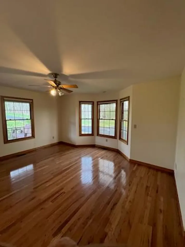1393 Jones Chapel Road Byrdstown TN 38549