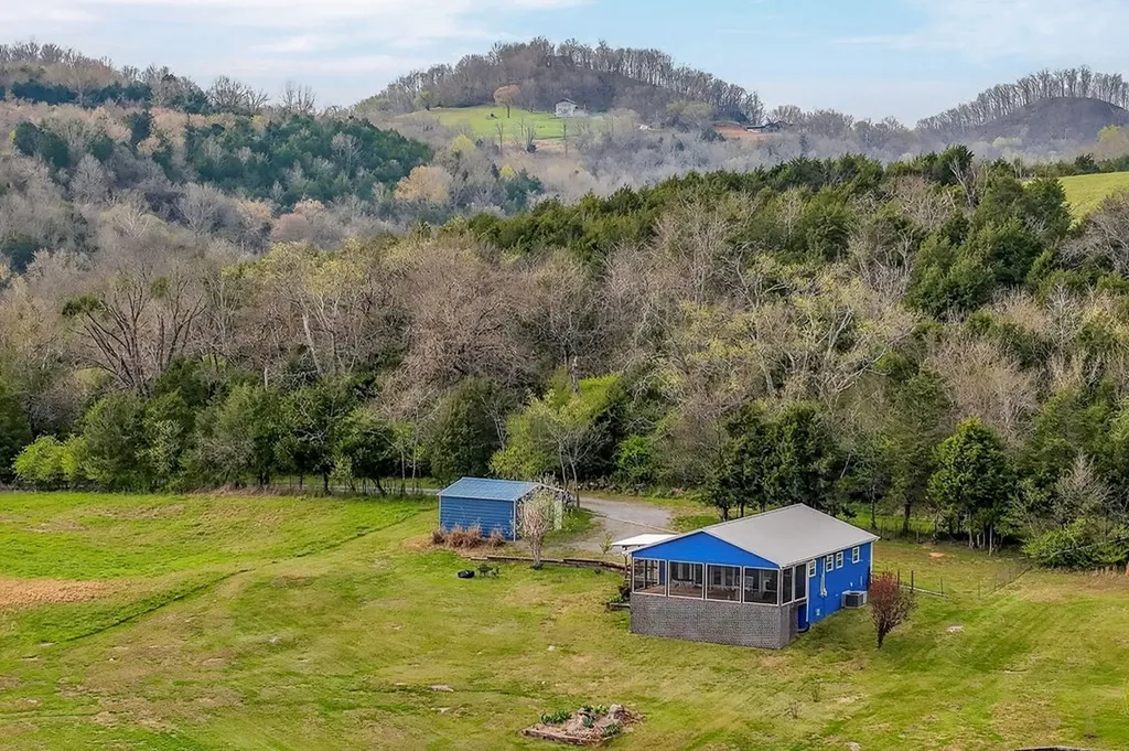 6076 Granville Highway Granville TN 38564