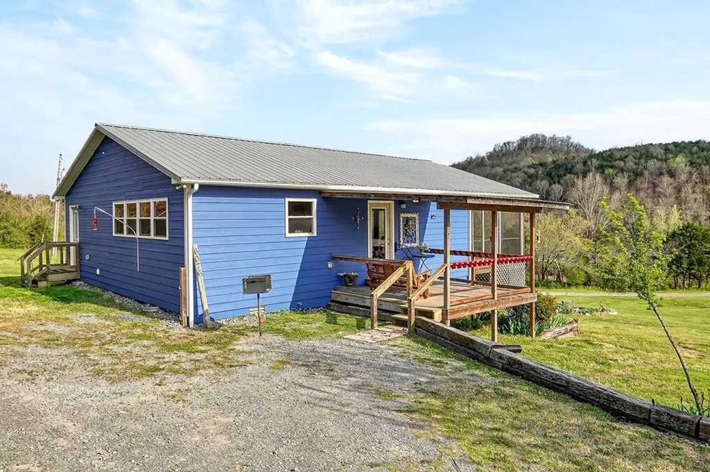 6076 Granville Highway Granville TN 38564
