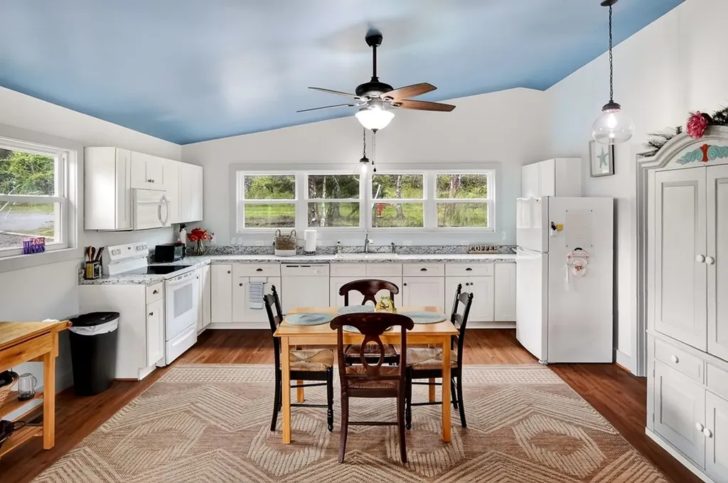 6076 Granville Highway Granville TN 38564
