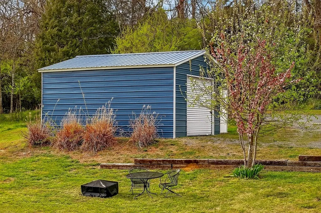 6076 Granville Highway Granville TN 38564