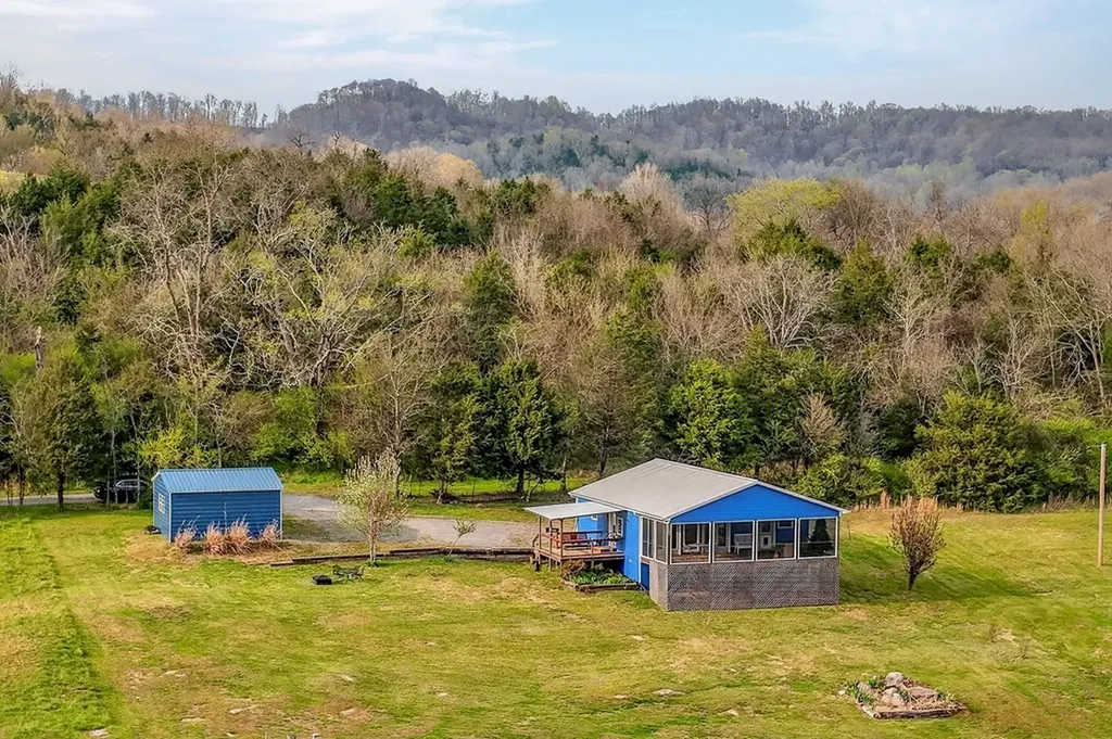 6076 Granville Highway Granville TN 38564
