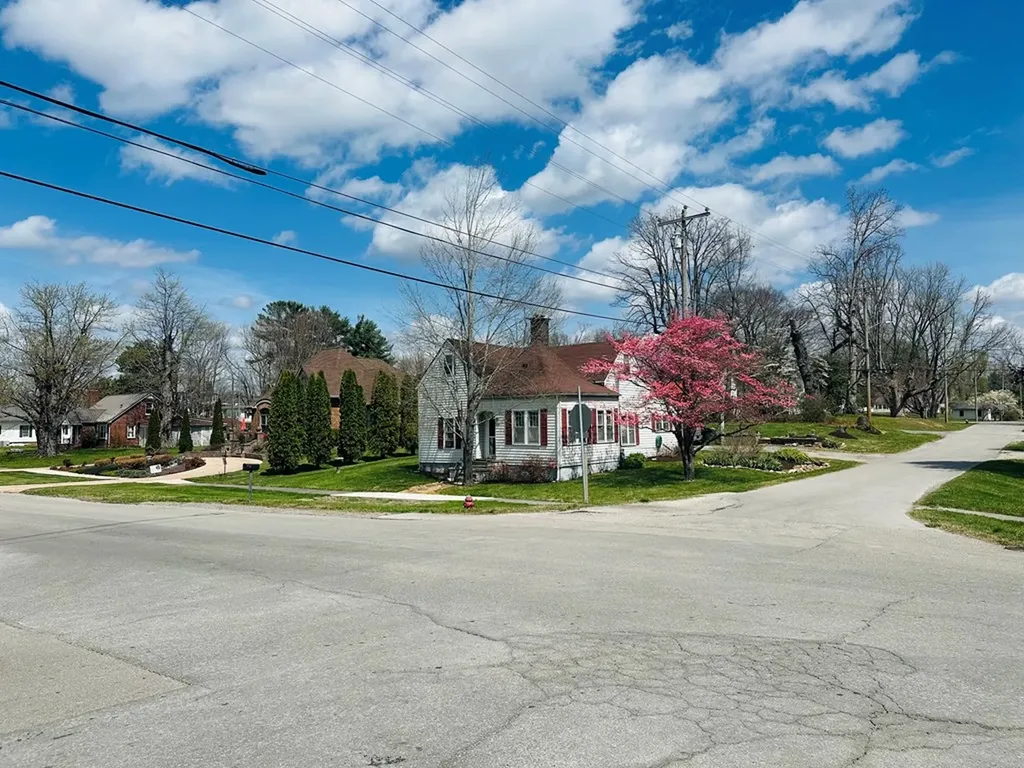 202 W Crawford Avenue Monterey TN 38574