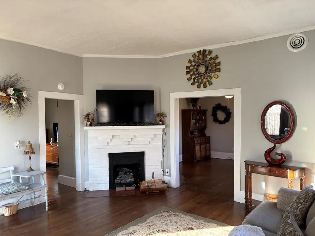 202 W Crawford Avenue Monterey TN 38574