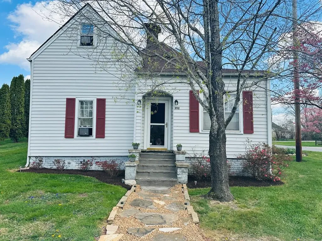 202 W Crawford Avenue Monterey TN 38574