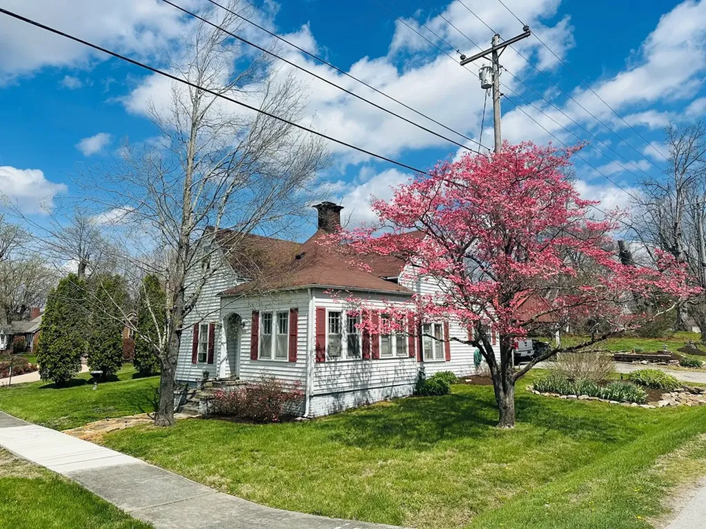 202 W Crawford Avenue Monterey TN 38574