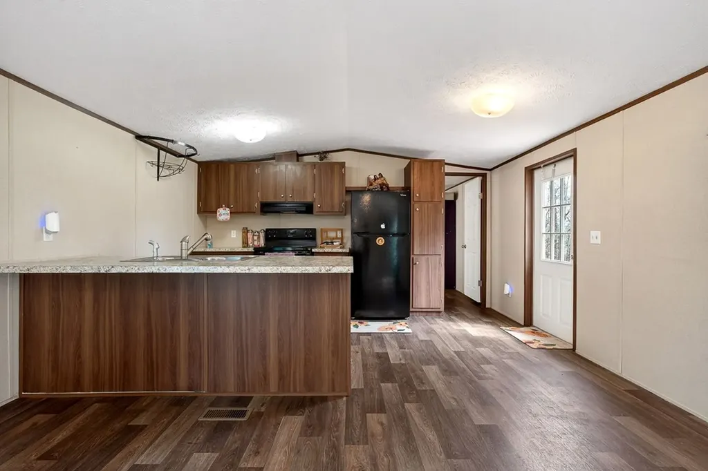 1237 Ridge Road Quebeck TN 38579