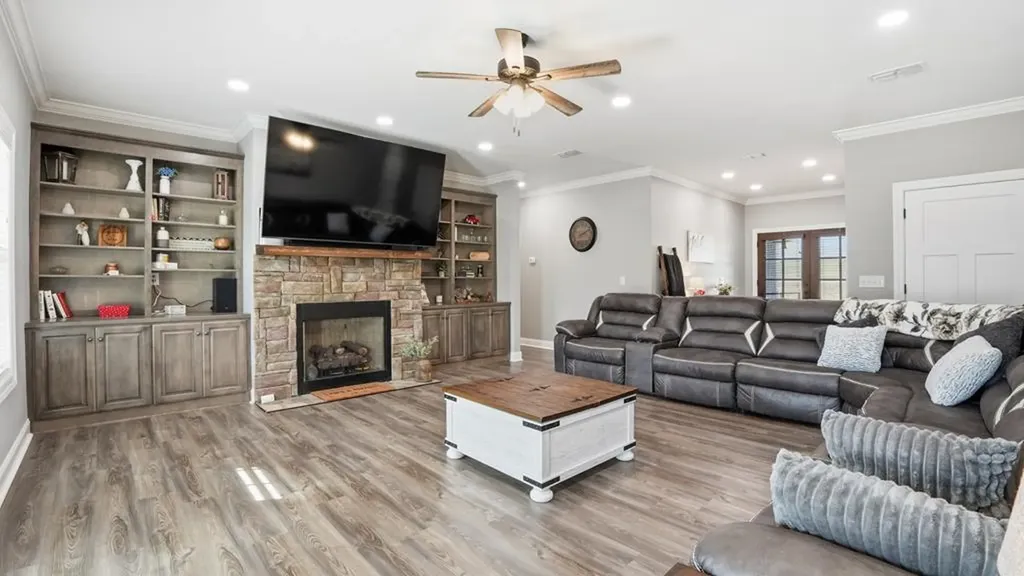 667 Pete Sain Road Manchester TN 37355