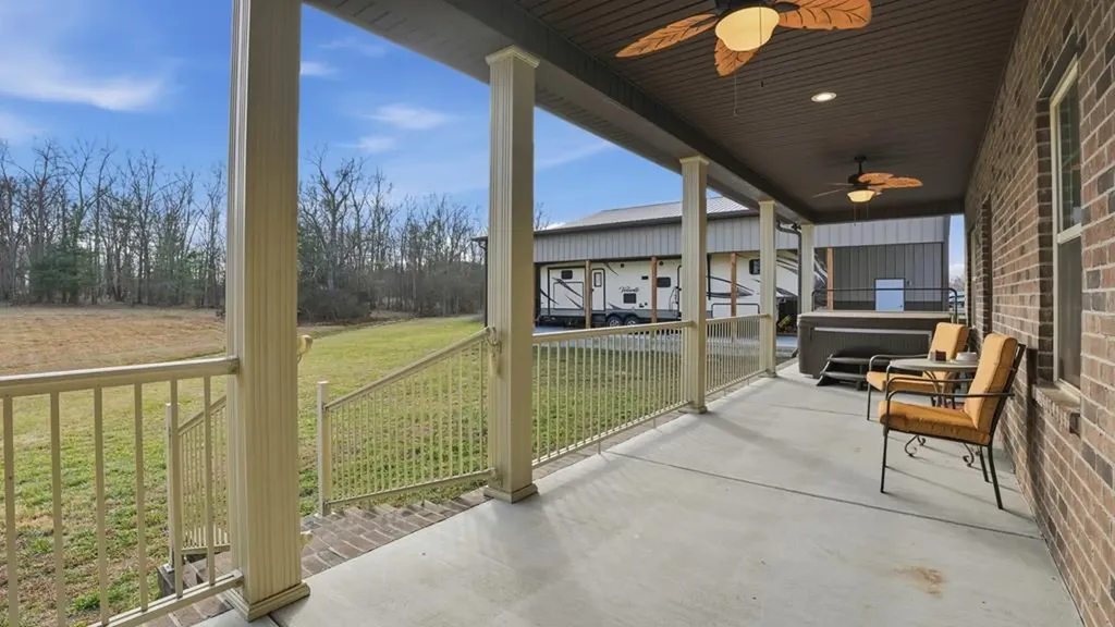 667 Pete Sain Road Manchester TN 37355