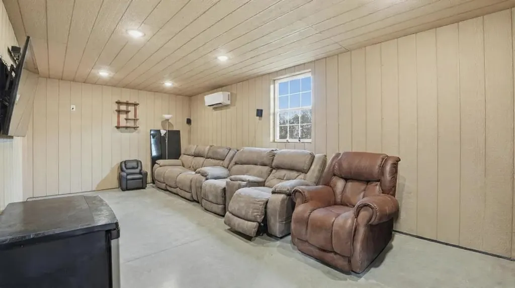 667 Pete Sain Road Manchester TN 37355