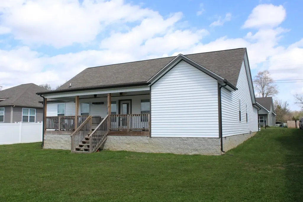 104 Reece Road Baxter TN 38544