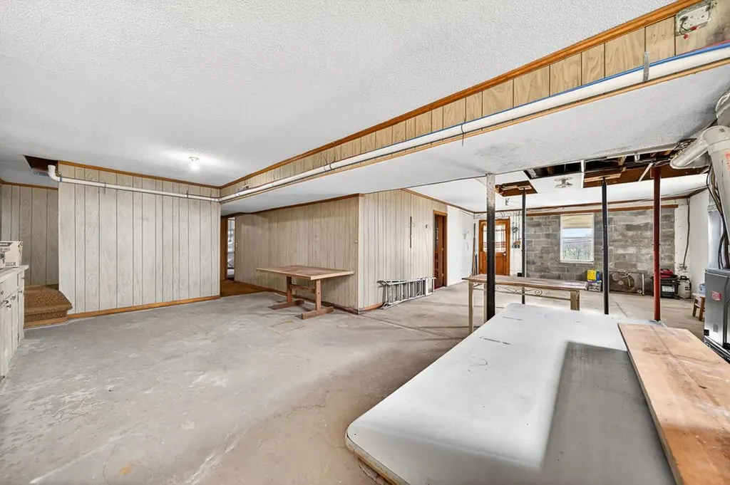 28599 State Route 30 (28599 Tn-30) Pikeville TN 37367