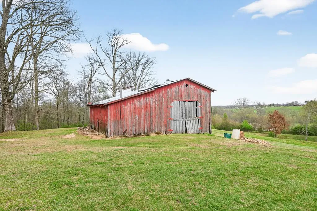 28599 State Route 30 (28599 Tn-30) Pikeville TN 37367