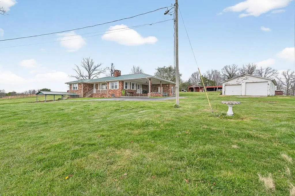 28599 State Route 30 (28599 Tn-30) Pikeville TN 37367