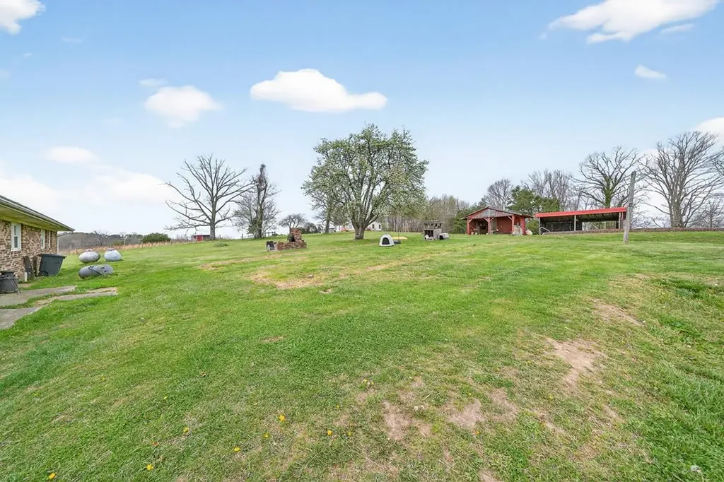 28599 State Route 30 (28599 Tn-30) Pikeville TN 37367