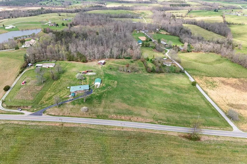 28599 State Route 30 (28599 Tn-30) Pikeville TN 37367