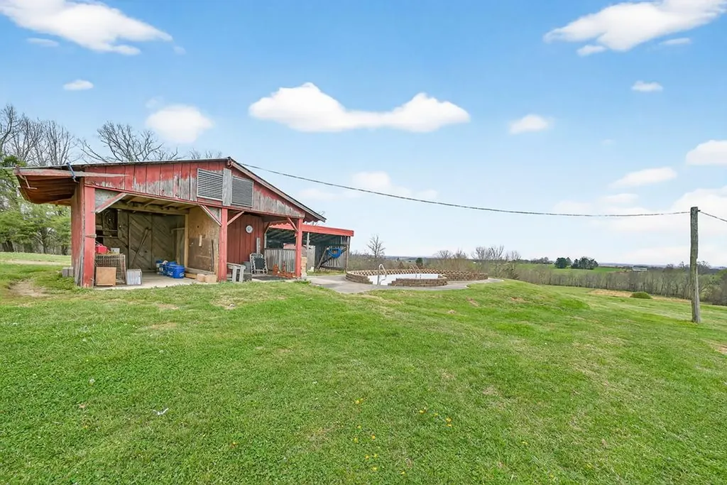 28599 State Route 30 (28599 Tn-30) Pikeville TN 37367