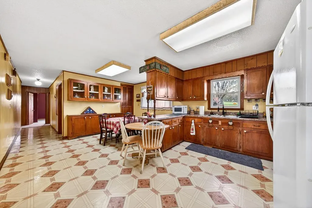 28599 State Route 30 (28599 Tn-30) Pikeville TN 37367