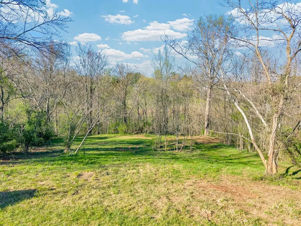 218 N Camp Heights Drive Sparta TN 38583