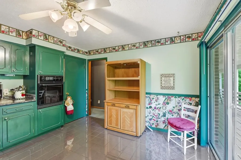 99 Hilltop Lane Byrdstown TN 38549