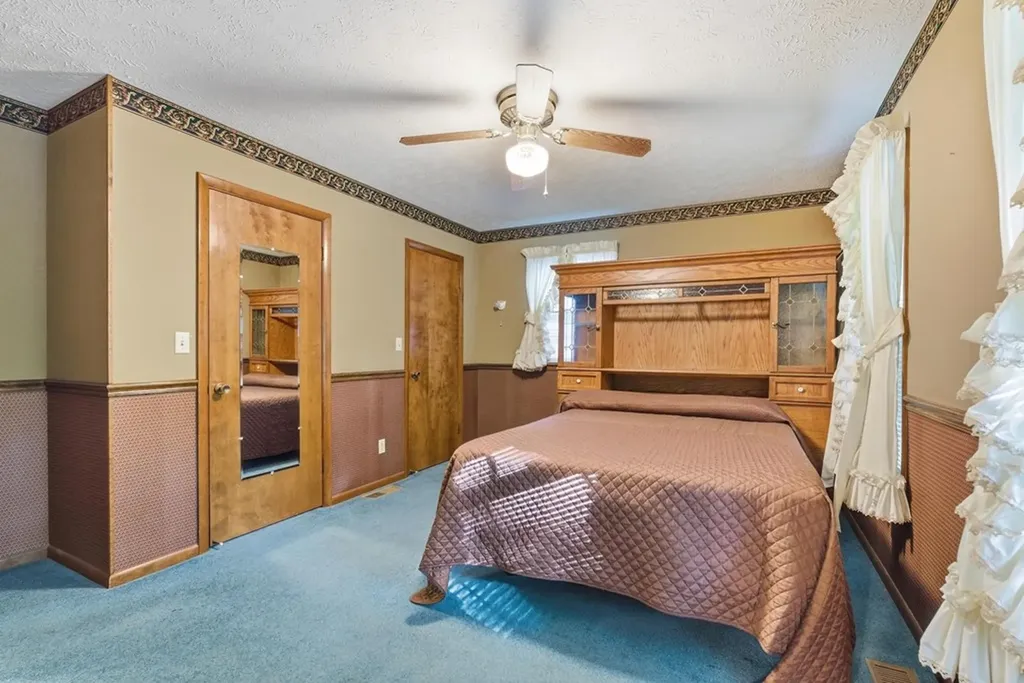 99 Hilltop Lane Byrdstown TN 38549