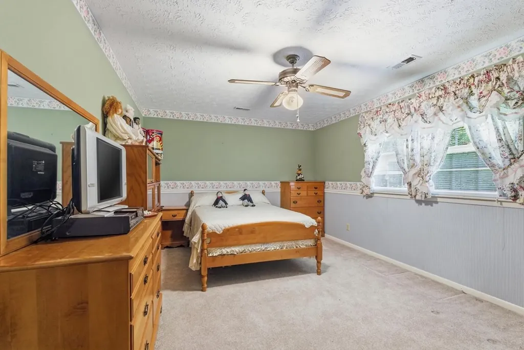 99 Hilltop Lane Byrdstown TN 38549