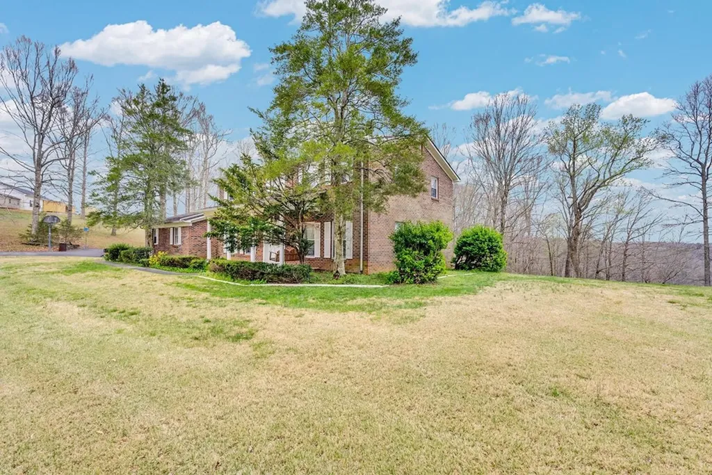 99 Hilltop Lane Byrdstown TN 38549