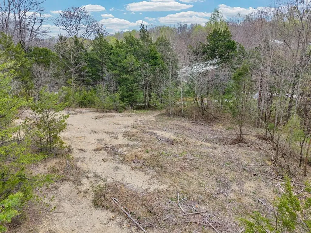 6.12 Cave Valley Road Byrdstown TN 38549