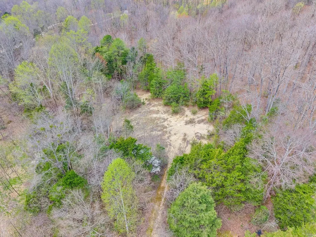 6.12 Cave Valley Road Byrdstown TN 38549