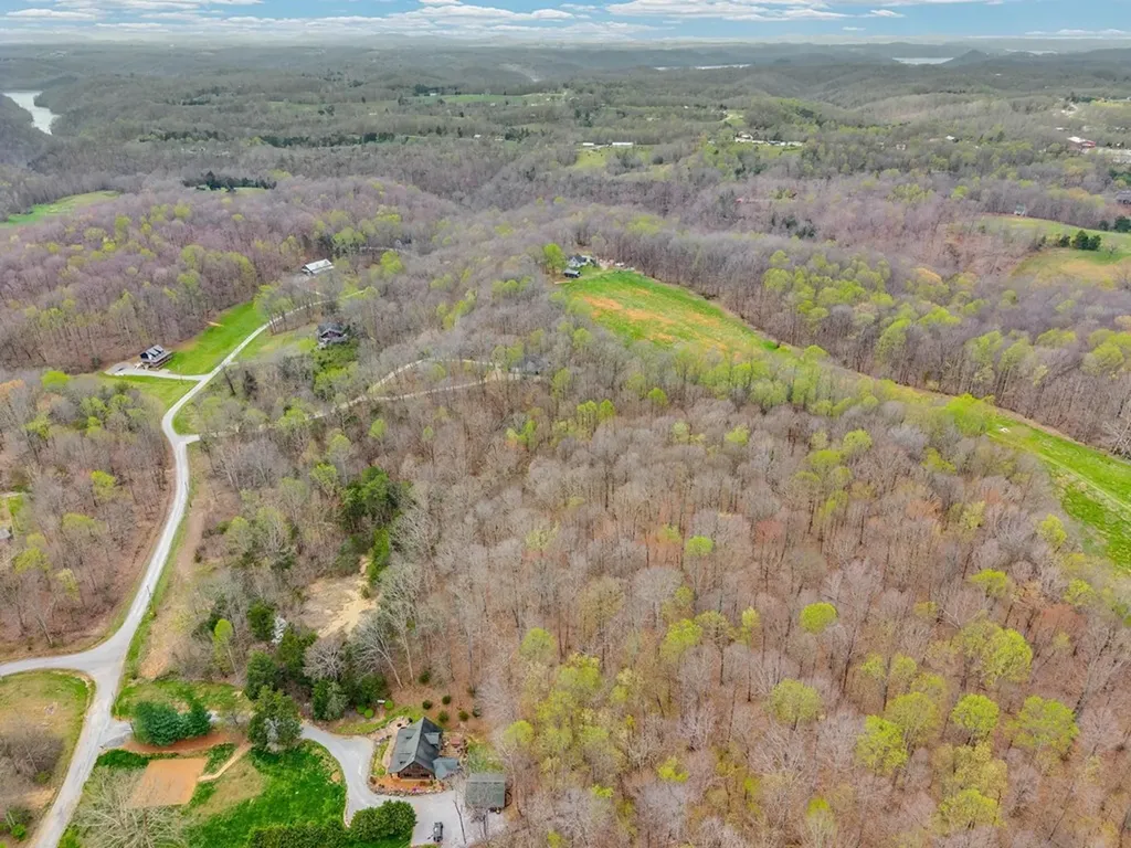 6.12 Cave Valley Road Byrdstown TN 38549