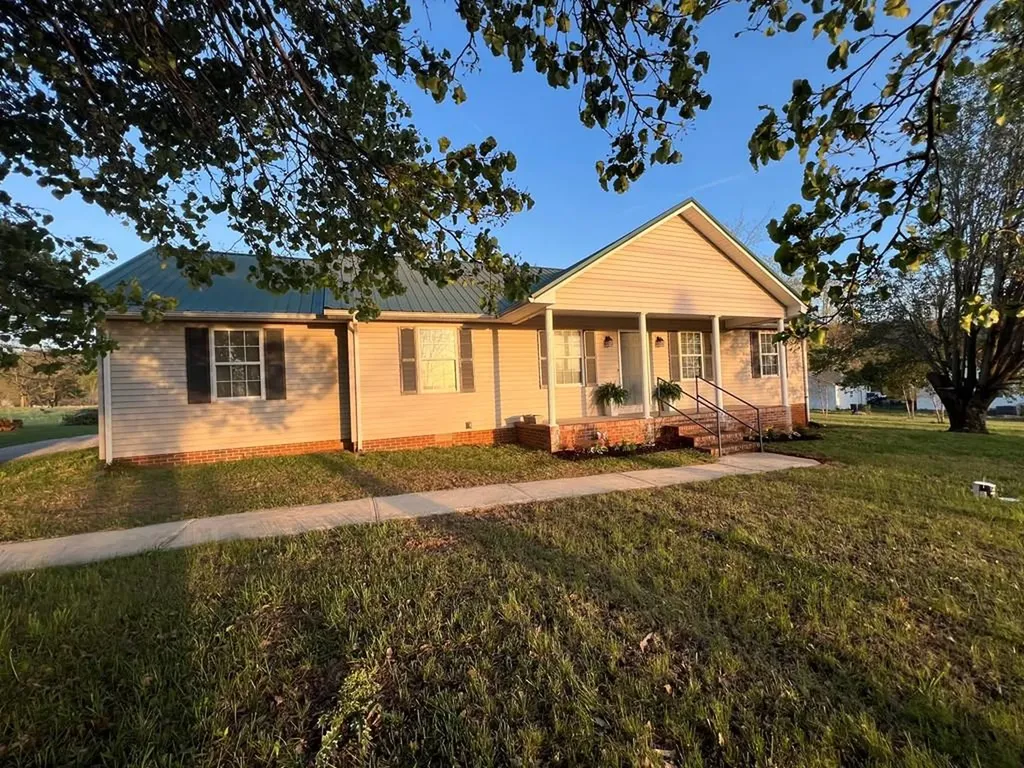 885 Frank Anderson Road Sparta TN 38583