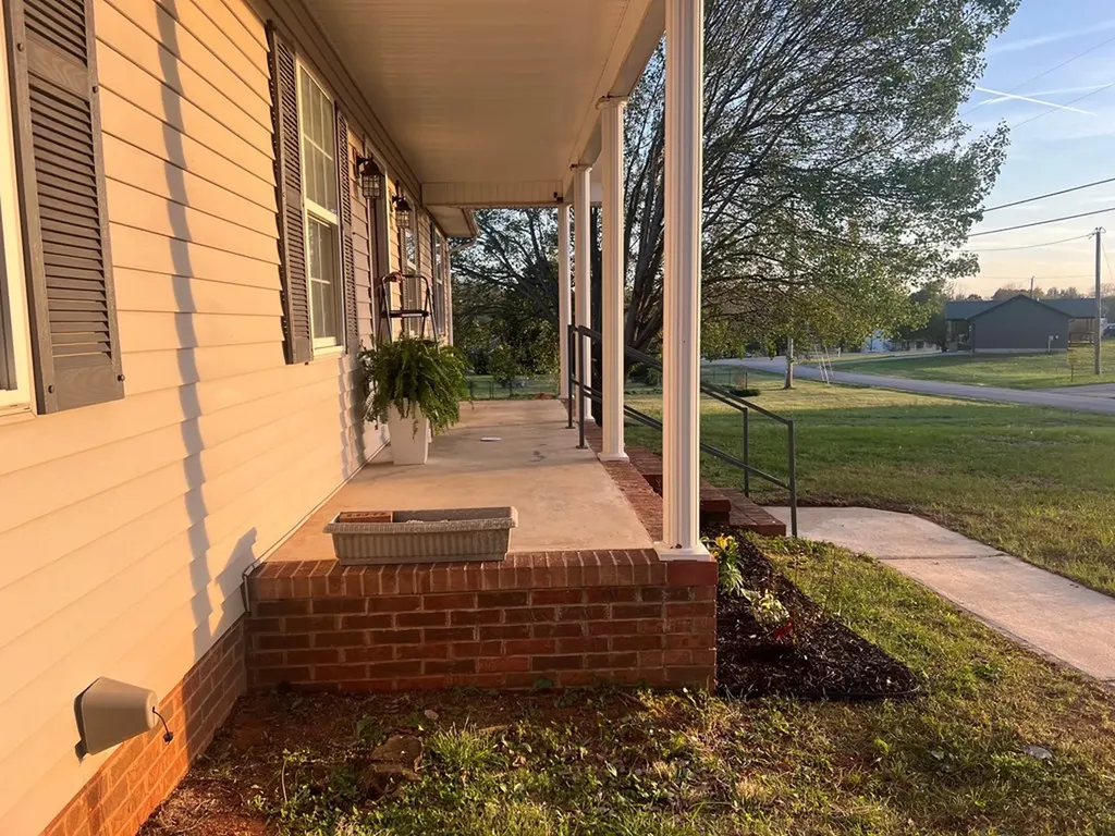 885 Frank Anderson Road Sparta TN 38583