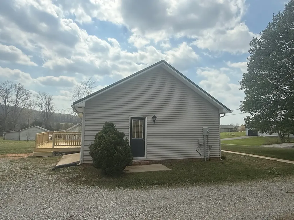 885 Frank Anderson Road Sparta TN 38583
