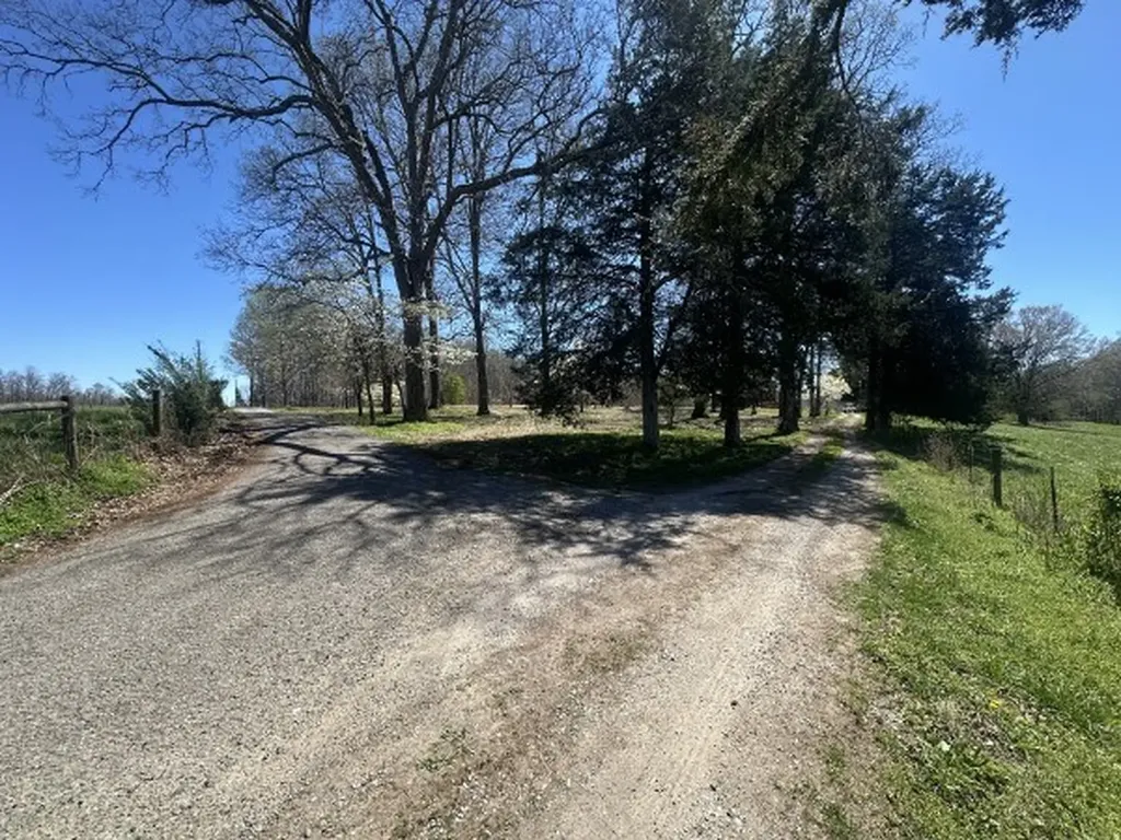 5149 Arnold Thomas Road Silver Point TN 38582