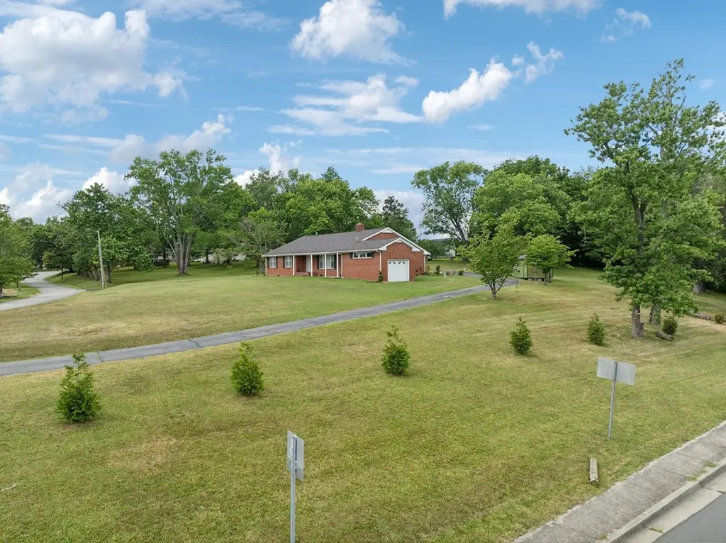 114 Calhoun Street Smithville TN 37166