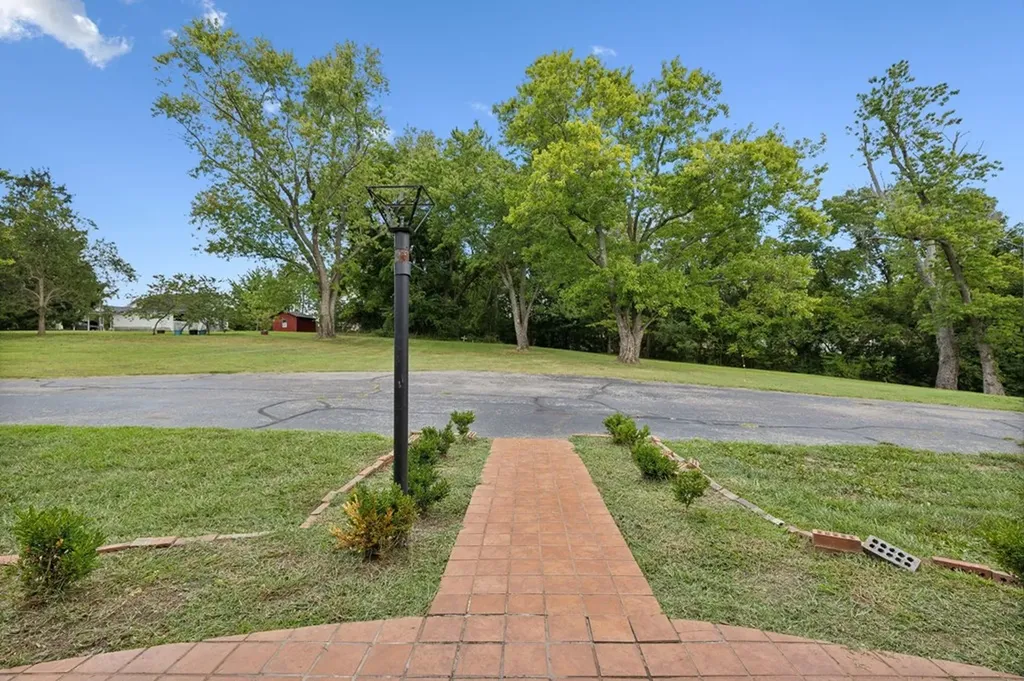 114 Calhoun Street Smithville TN 37166